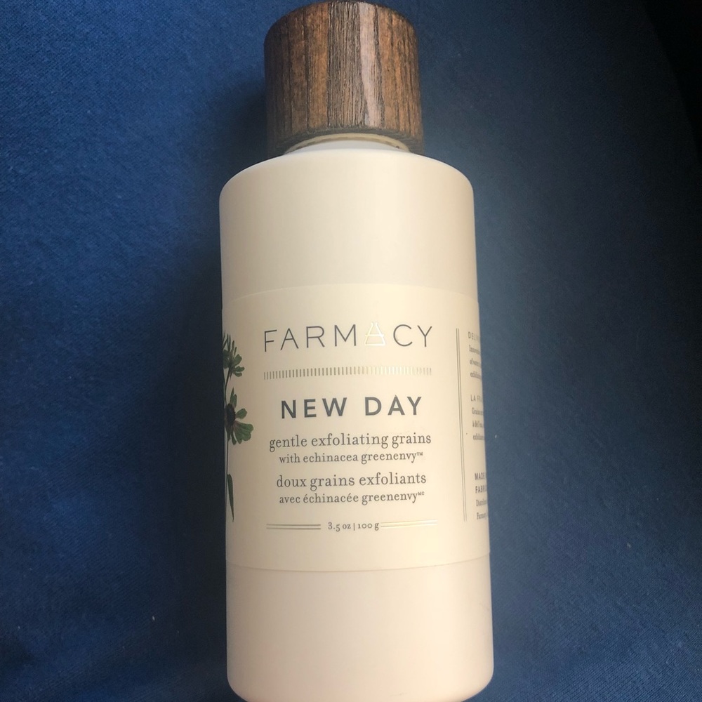 New day Exfoliating Grains